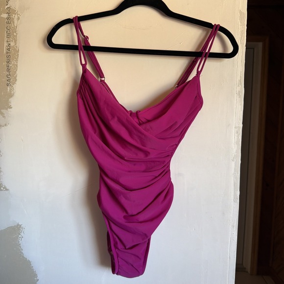 Miraclesuit One Piece Swimwear Bathing Suit Framboise Pink Slimming Travel - Picture 2 of 16